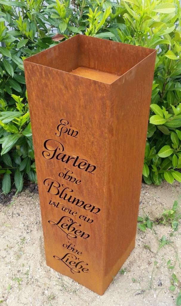 Edelrost Säule Ein Garten ohne Blumen....